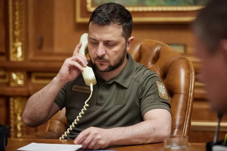 Президент Зеленський анонсував розмову з Макроном