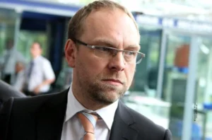 Обшуки без судових ухвал у підозрюваних в держзраді виправдані - нардеп Власенко