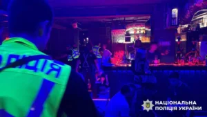 Вечірка у столичному клубі в День жалоби: затриманих чоловіків доправили в ТЦК