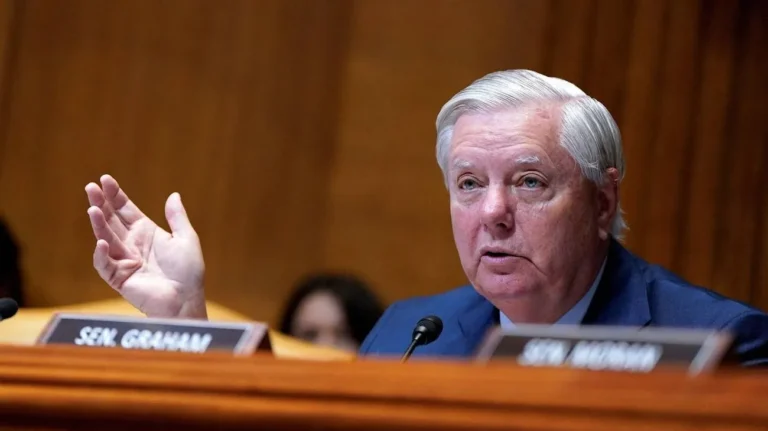 Угорщину та Словаччину чекають серйозні наслідки, якщо продовжать купувати російську нафту - сенатор Грем