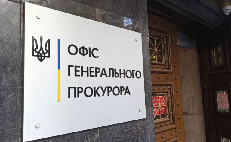 Прокурори задокументували 30 нових злочинів рф: підозри отримали ексміністр часів Януковича та