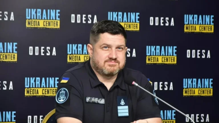 Речник ВМС підтвердив розлив нафтопродуктів в акваторії Чорного моря, яку контролює рф