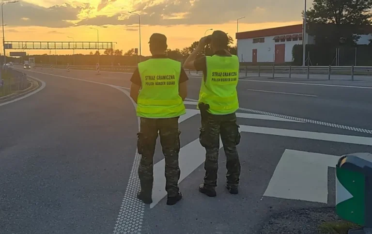 У Польщі біля кордону з білоруссю виявили уламки невідомого літаючого об