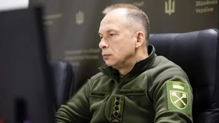 Сирський звільнив двох командирів корпусів через втрати особового складу та територій - Генштаб