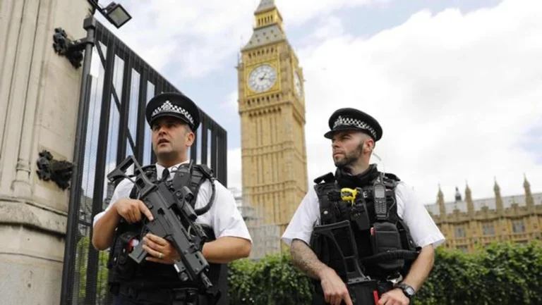 У Британії заарештували двох чоловіків за запуск дронів перед візитом Трампа