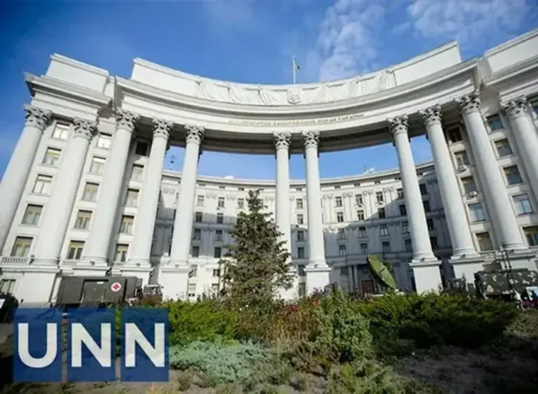 Інформація неправдива: в МЗС заявили, що батько вбитої у США Ірини Заруцької виїхав за кордон і вже перебуває в Америці