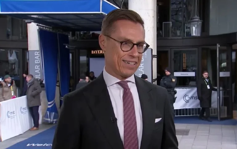 Гарантії безпеки для України змусять Європу воювати з рф у разі нової агресії - Стубб