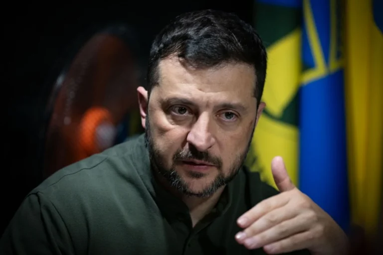 НАТО повинно збивати дрони й літаки рф, коли ті порушують повітряний простір – Зеленський