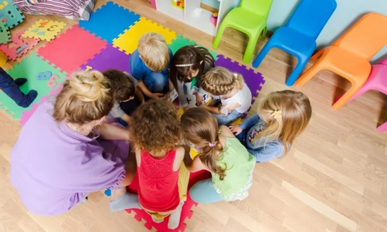 Дитбудинок