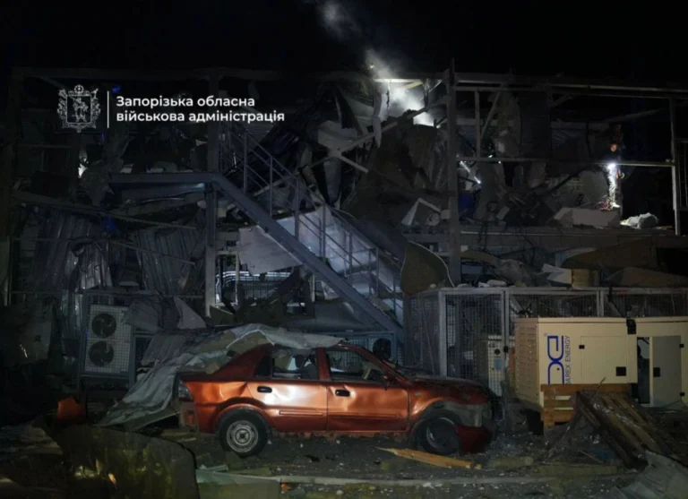 росіяни завдали щонайменше два удари по Запоріжжю: є постраждалі та руйнування