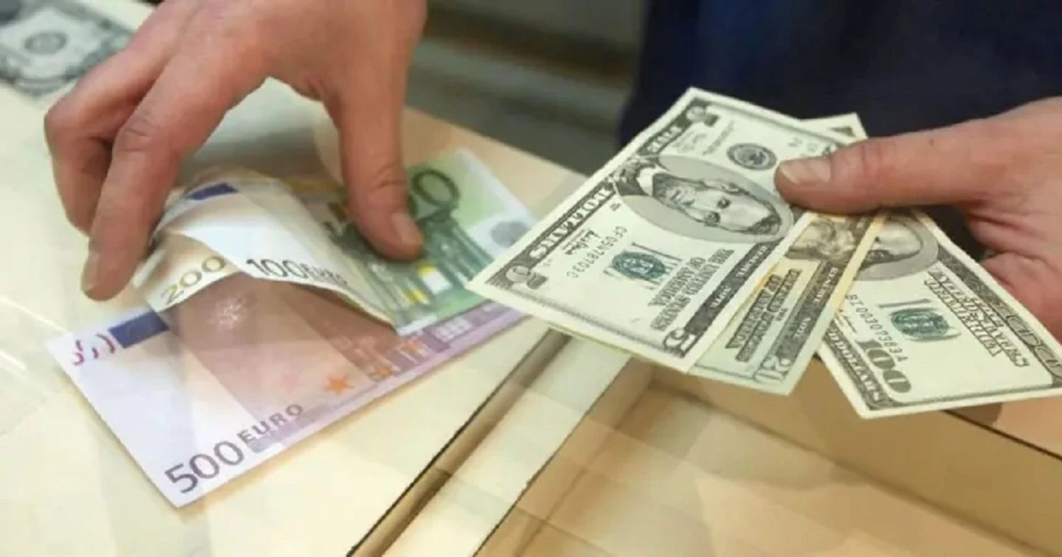 Долар продовжує дорожчати: курс валют на 13 жовтня