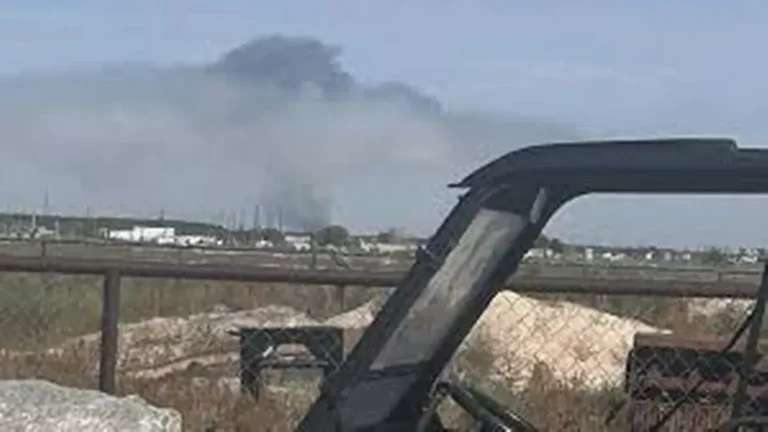 Потужний вибух на найбільшому нафтопереробному заводі Нью-Мексико: є постраждалі