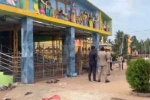 Наплив вірян у храмі Індії призвів до загибелі дев