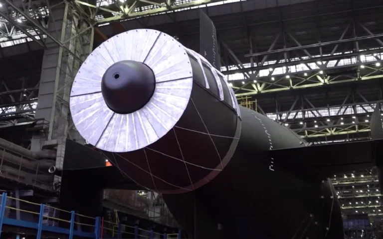 В рф заявляють про спуск на воду атомного підводного човна