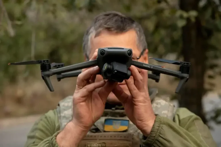 Україна вибилась у світові лідери з виробництва дронів - Bloomberg