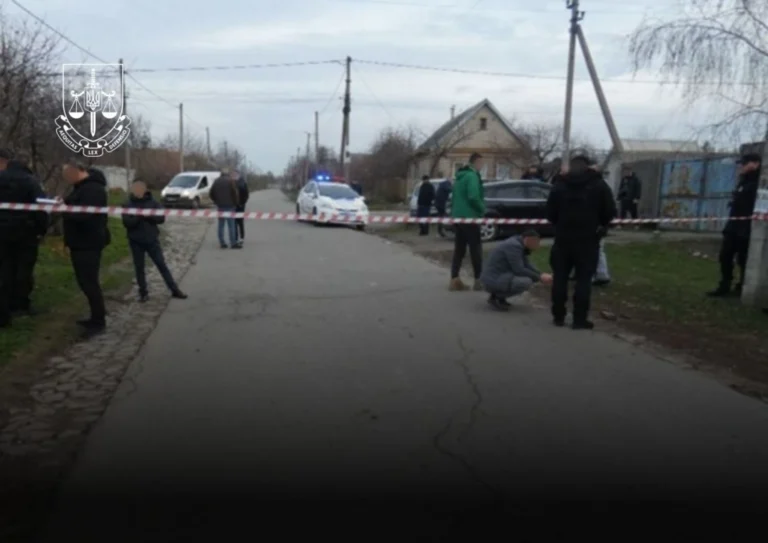 Здійснив щонайменше 13 пострілів: на Запоріжжі поліцейський поранив трьох військових