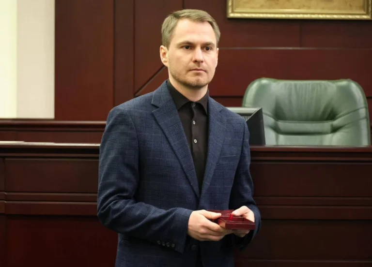 Український воїн - не професія, а найвища форма служіння: Генпрокурор Кравченко подякував 268 прокурорам у ЗСУ за захист України