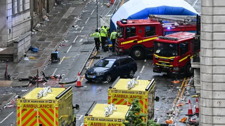 Британця, який скоїв наїзд на натовп фанатів у Ліверпулі, засудили до 21 року ув