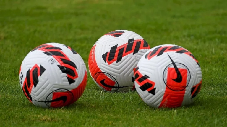 Бурундійський футболіст помер дорогою до лікарні після інциденту на полі