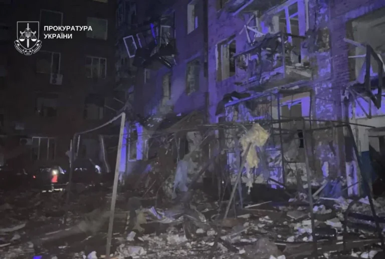 Кількість постраждалих від ворожої атаки на Кривий Ріг зросла до 13