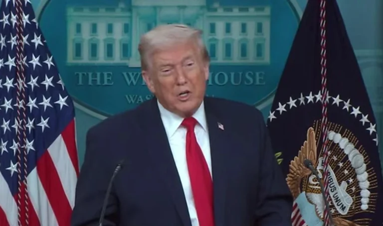 У США є зброя, яка знищить все завдяки одній ракеті - Трамп