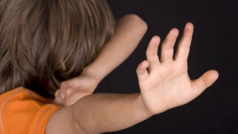 Залишили дітей без нагляду, що призвело до смерті: прокуратура відреагувала на неналежний догляд за дітьми на Донбасі