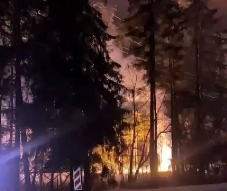 Вибух на електропідстанції у ленінградській області рф: населені пункти залишились без світла