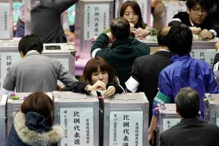 Правляча партія Японії зберігає більшість у парламенті: Такаїчі залишиться прем’єркою