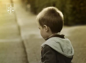 Мати виколола око 3-річному сину заради соцвиплат - її засудили до 7,5 року за ґратами