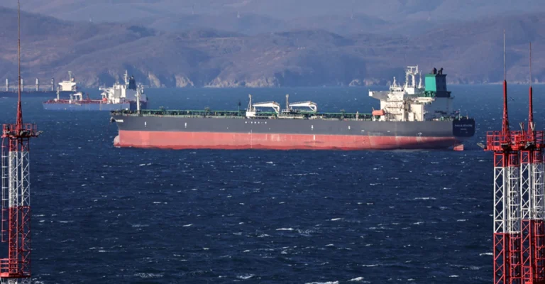 росія готова перенаправити нафту до Індії через конфлікт на Близькому Сході - Reuters