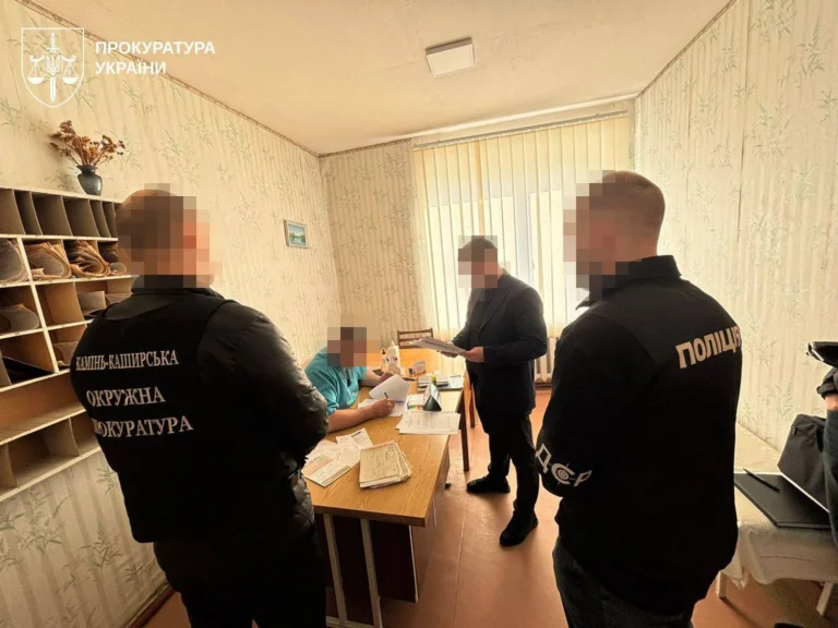 В Україні викрили системні зловживання у Програмі медгарантій, обсяг збитків сягнула понад 100 млн грн