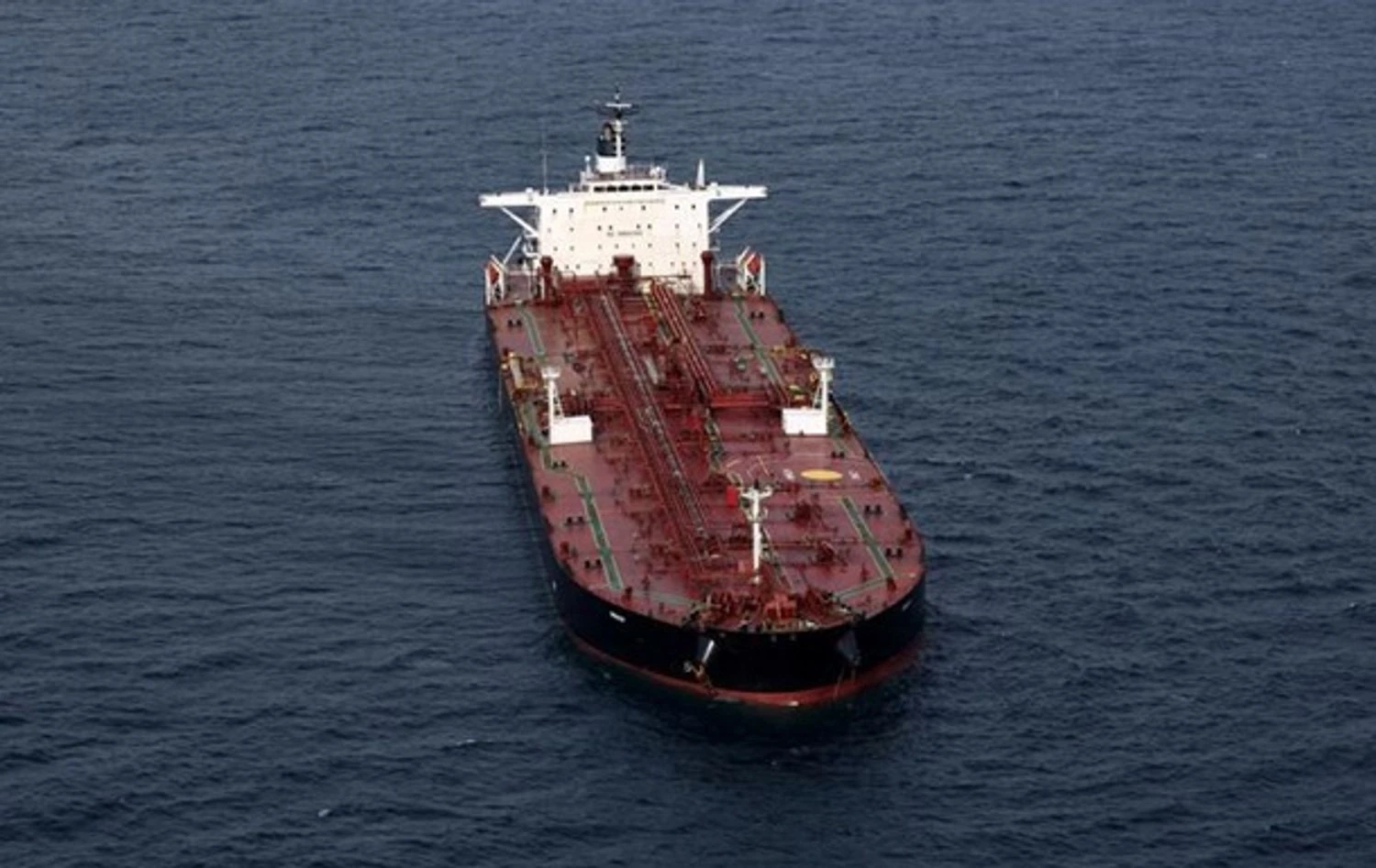 Зеленський: ми працюємо над конфіскацією нафти з суден тіньового флоту рф