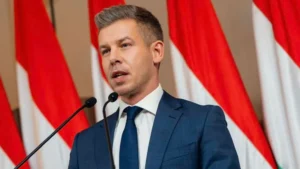 Лідер угорської опозиції Мадяр здав тести на наркотики після звинувачень від влади