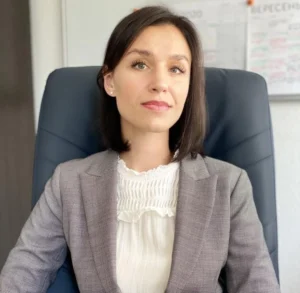 Суддя Вищого антикорупційного суду Сікора врятувала чоловіка від армії за допомогою фіктивного розлучення -