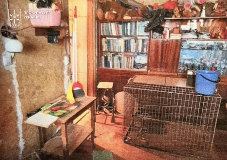 Вовк накинувся на власницю, а лисиця загинула - киянці, яка тримала у квартирі диких тварин, повідомили про підозру