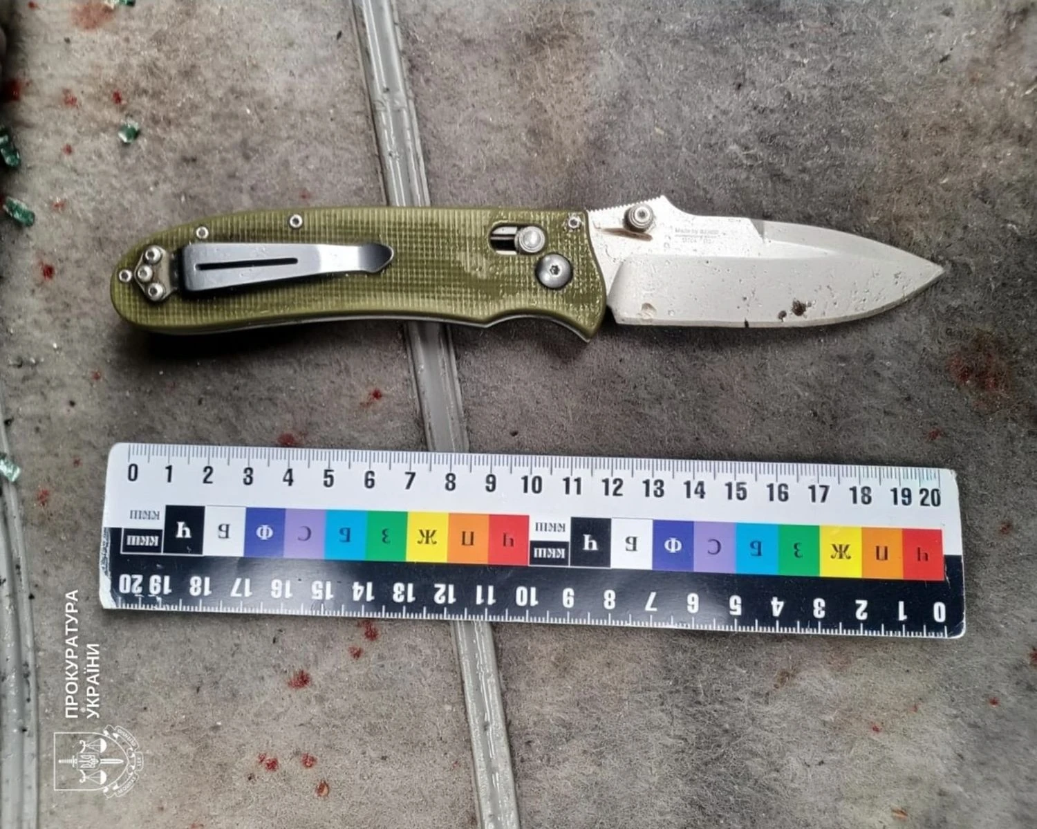 На Буковині чоловік вдарив ножем у шию двох військових ТЦК, його затримано - прокуратура