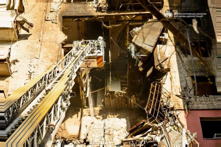 Удар БПЛА по Дніпру 23 квітня - кількість постраждалих зросла до 13 людей