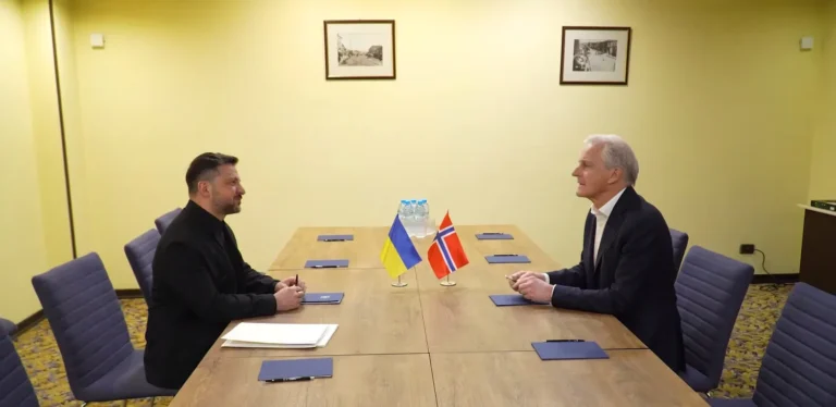 Зеленський зустрівся з прем’єр-міністром Норвегії Йонасом Гаром Стере - стали відомі деталі