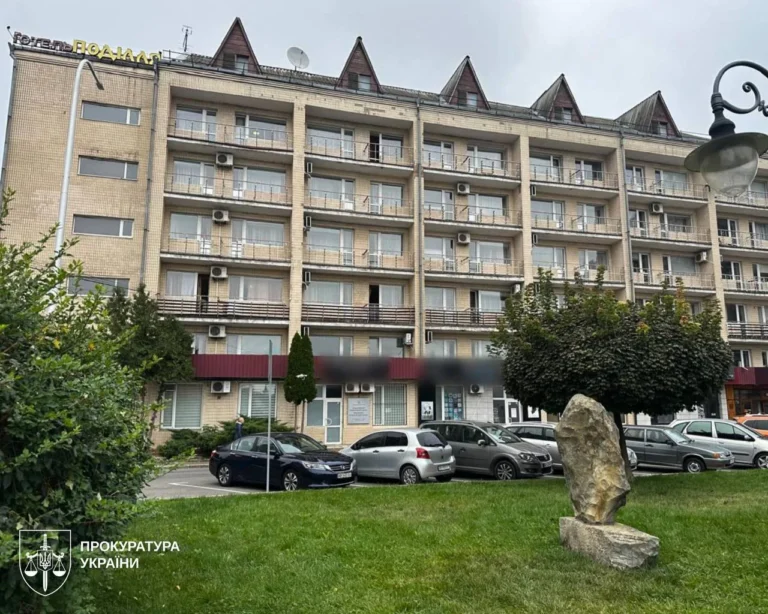 Схему з майном профспілок на 63 мільйони викрили у Вінниці, сім підозрюваних