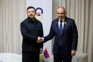 Зеленський після першого за 24 роки візиту президента до Вірменії запропонував засідання у Києві