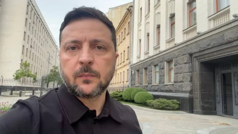 Війна повертається в