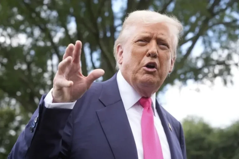 Трамп анонсував фінальну стадію переговорів з Іраном та попередив про