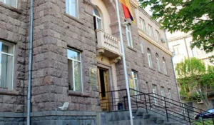 У ЦВК Вірменії закликали не вдягати одяг із цифрами, вирушаючи на голосування
