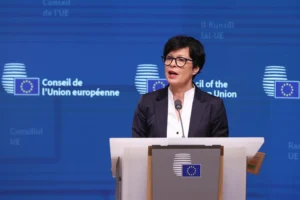 Комісар ЄС назвала терміни відкриття шести переговорних кластерів про вступ до ЄС для України
