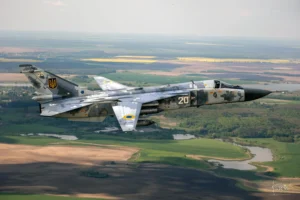 На Хмельниччині розбився бомбардувальник Су-24М, екіпаж загинув - Повітряні сили