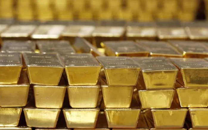 Ціна золота стабілізувалася біля 4 тисяч доларів після різкого падіння